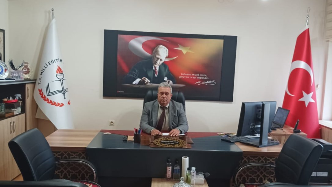 Senirkent ilçe Milli Eğitim Müdürü olarak atanan Sayın Muhammet Metin ÇELİK 07.12.2023 tarihinde göreve başlamıştır. 